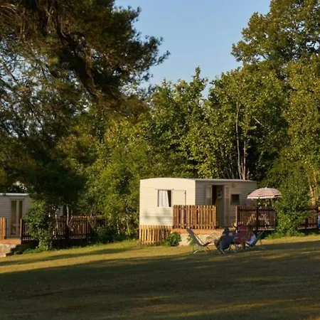Mobil-home 3 Avec Terrasse A - Api-1-52-517 Camping